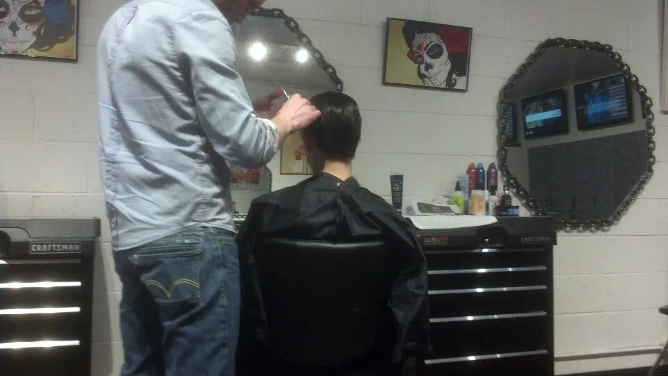 Spanish Fly Hair Garage