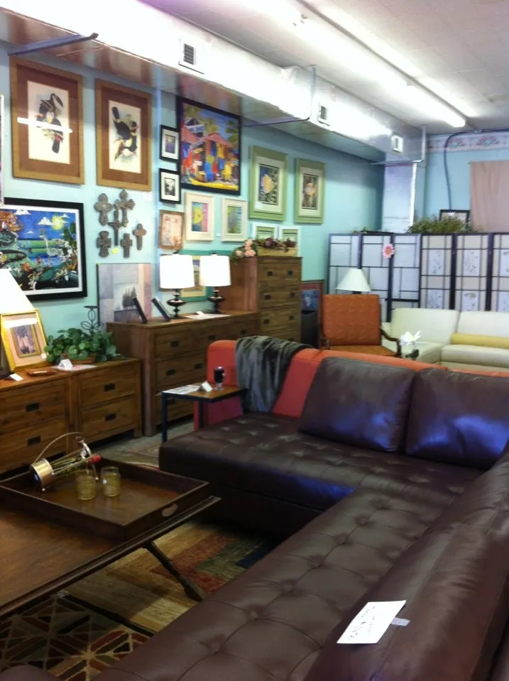 Robin's Gently Used & New Furniture