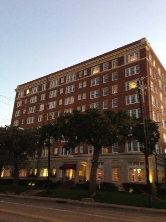 Warwick Melrose Hotel, Dallas  Formerly: Melrose Hotel