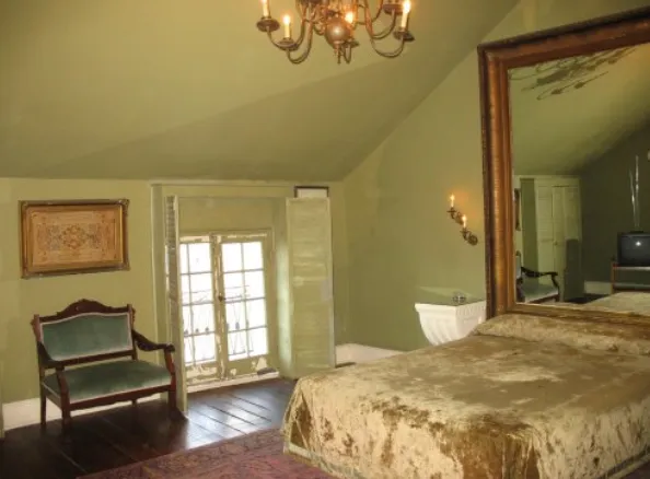 Bourgoyne Guest House