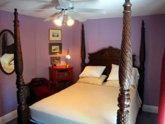 Douglas House B&B
