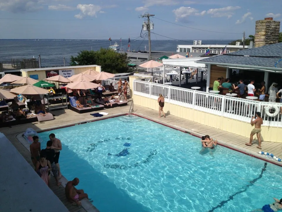 Grove Hotel