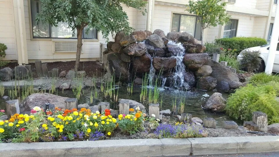 Hawthorn Suites Sacramento
