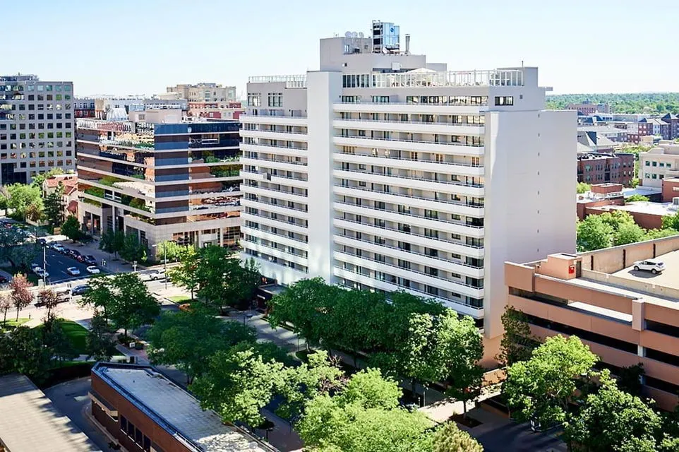 Warwick Denver