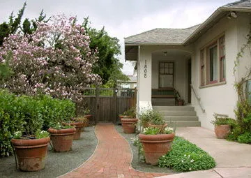 Brick Path Bed & Breakfast  Formerly: Berkeley Guest Suites