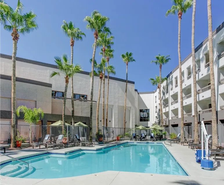 Hilton Phoenix Airport