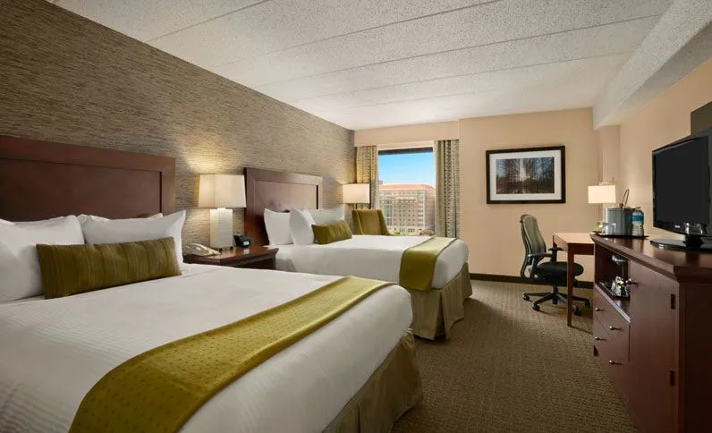 Wyndham Pittsburgh University Place