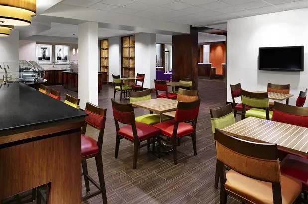 Four Points by Sheraton Memphis East  Formerly: Park Place Hotel