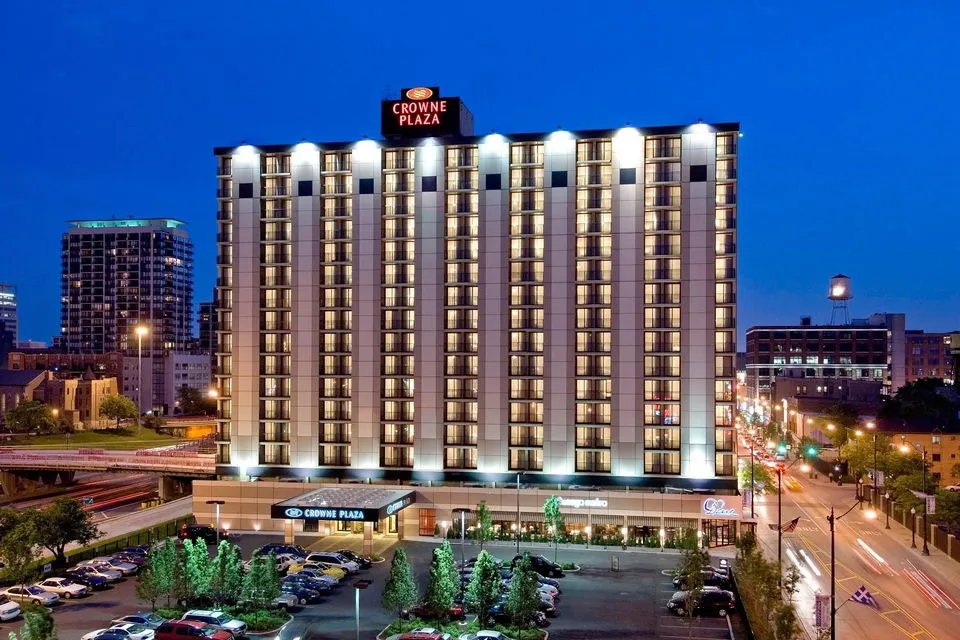 Crowne Plaza Chicago West Loop, an IHG Hotel