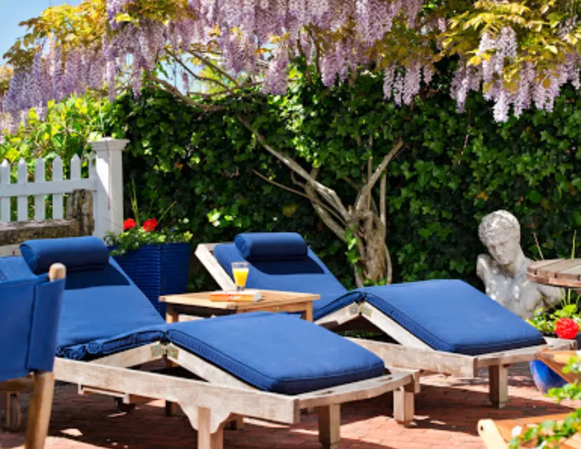 Benchmark Inn