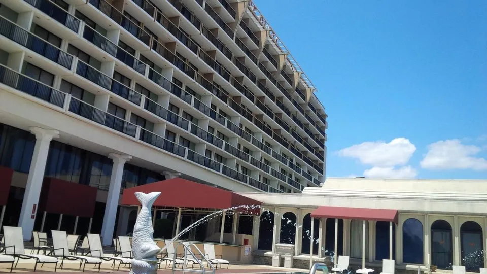 Doubletree Jacksonville-Riverfront  Formerly: Crowne Plaza Jacksonville Riverfront-Downtown