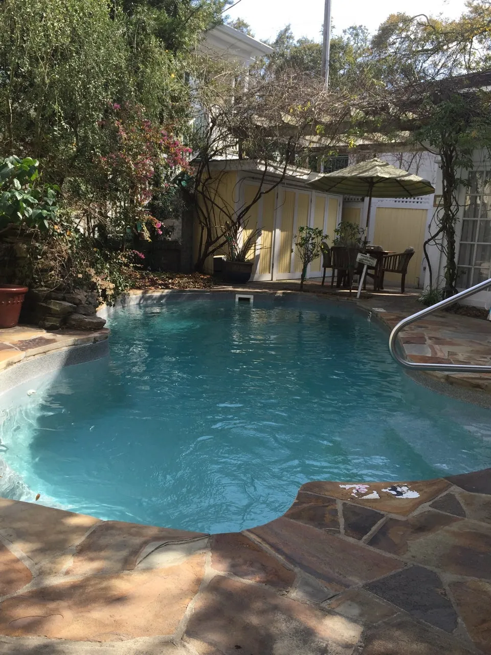 Azalea Inn & Gardens
