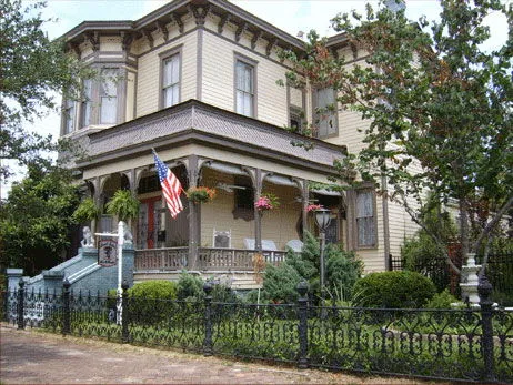 Roussell's Garden Bed & Breakfast