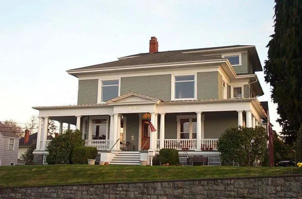 Branch Colonial House B&B