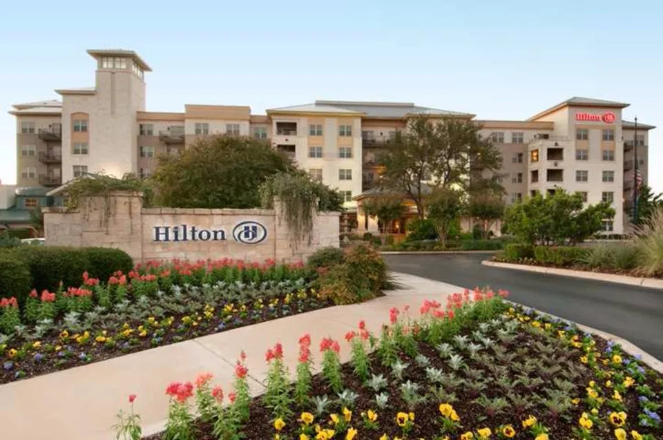 Hilton San Antonio/Hill Country Hotel & Spa