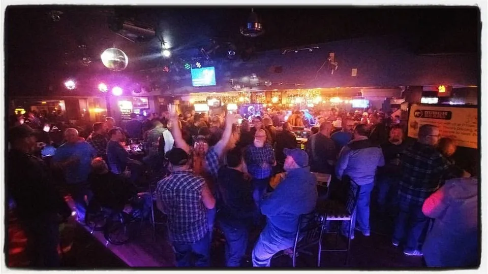 P Town Bar