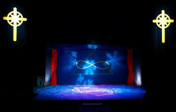 Stray Cat Theatre