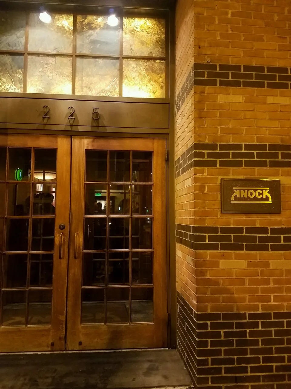 Knock Bar and Restaurant