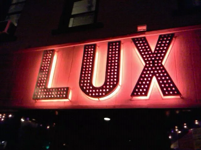 Lux Lounge