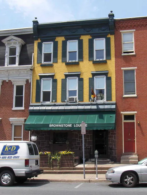 Brownstone Lounge
