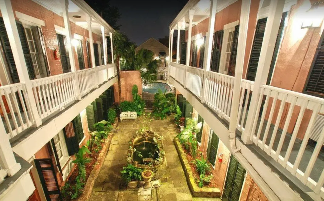 Lamothe House Hotel