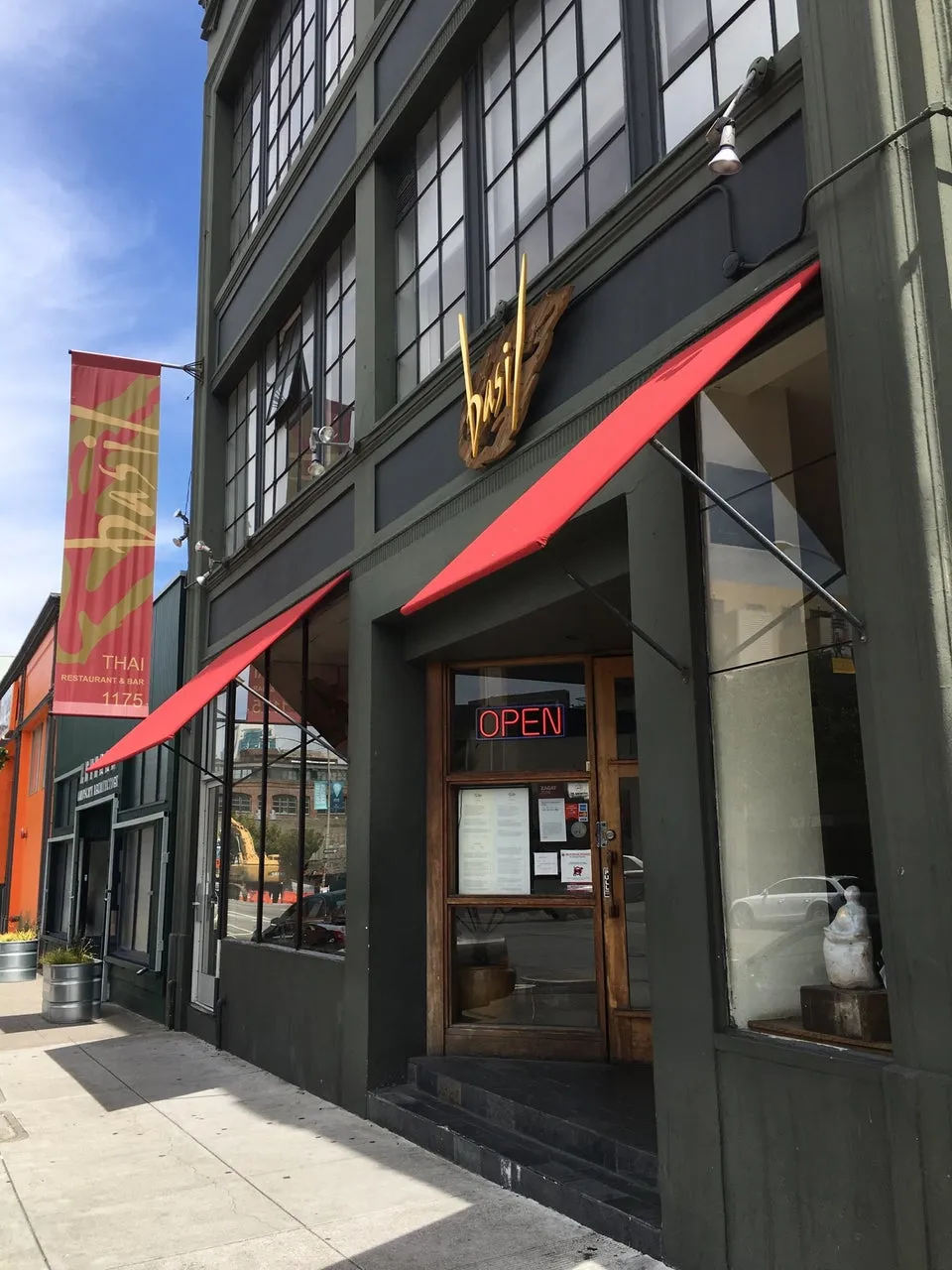 Basil Thai Restaurant and Bar