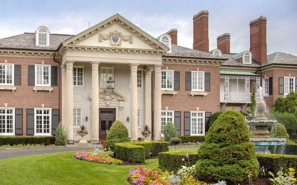 The Mansion at Glen Cove