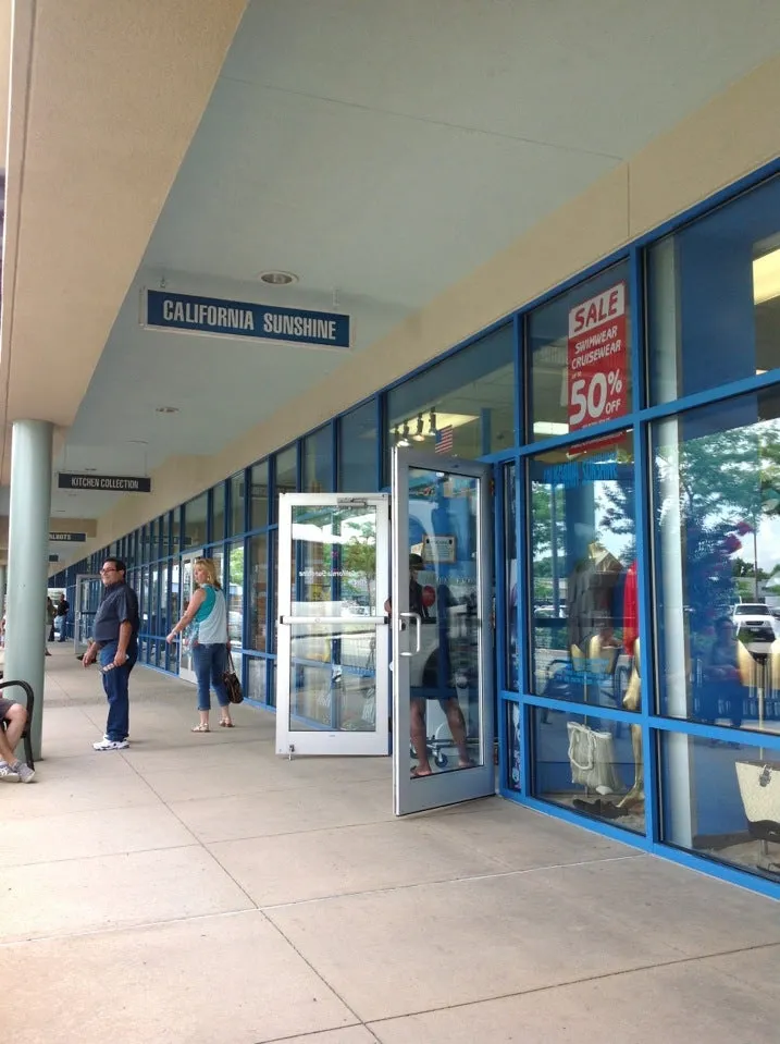 Tanger Outlets Riverhead