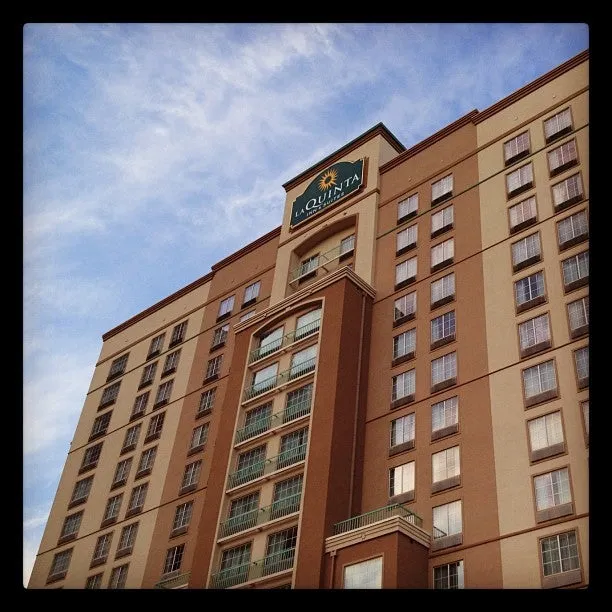 La Quinta Inn & Suites by Wyndham San Antonio Riverwalk