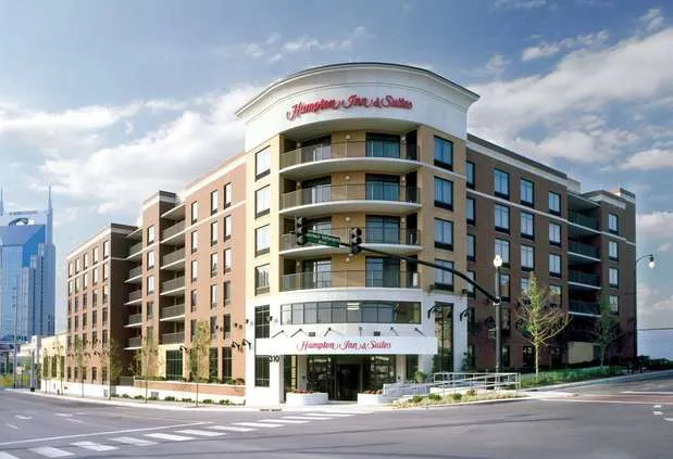 Hampton Inn & Suites - Downtown