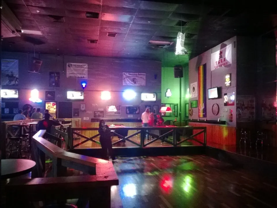 The SA Country saloon  Formerly: Bermuda Triangle