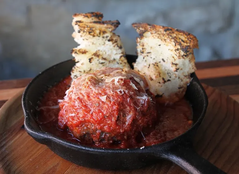 Ragazza Food & Wine  Formerly: Cucina della Ragazza
