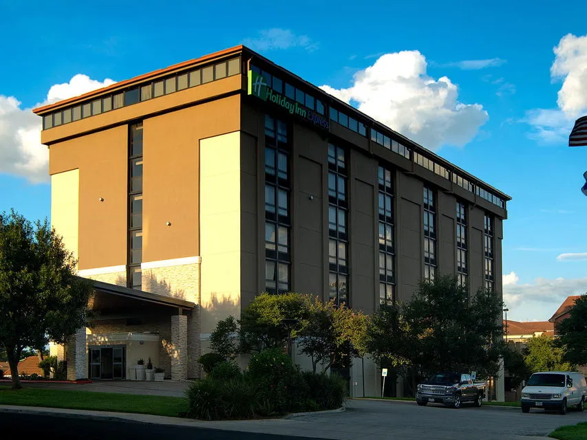 Holiday Inn Express San Antonio-Airport,