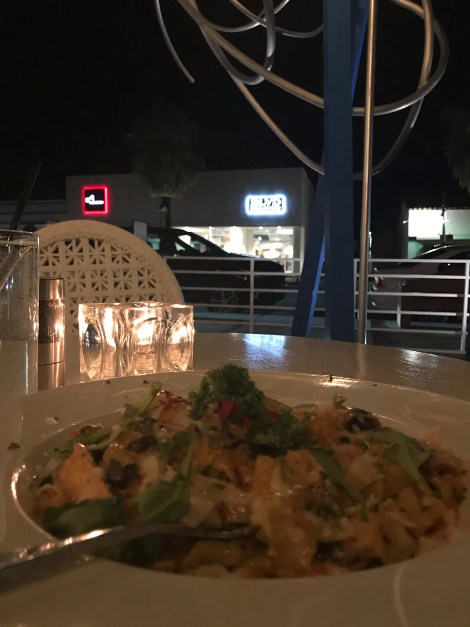 Eight4Nine Restaurant & Lounge
