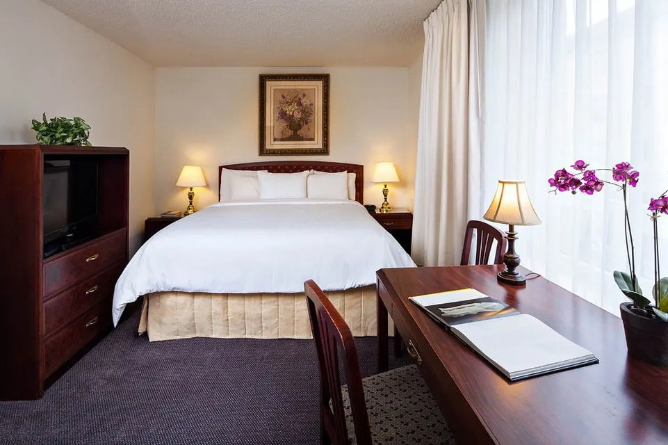Mark Spencer Hotel