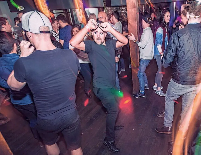 Queer/Bar