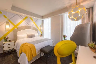 Elyton Hotel
