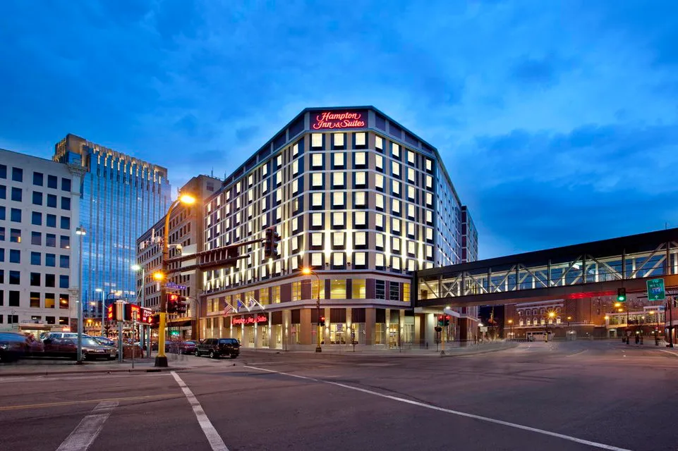 Hampton Inn & Suites Minneapolis/Downtown