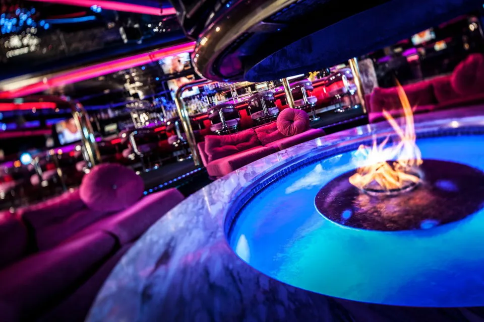 Peppermill and Fireside Lounge