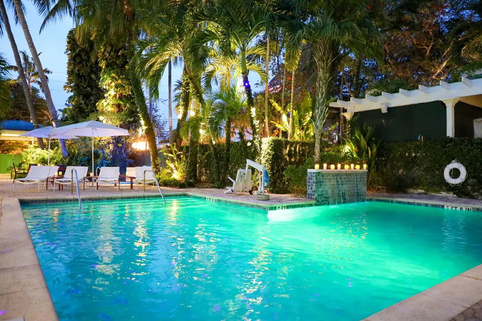 Almond Tree Inn