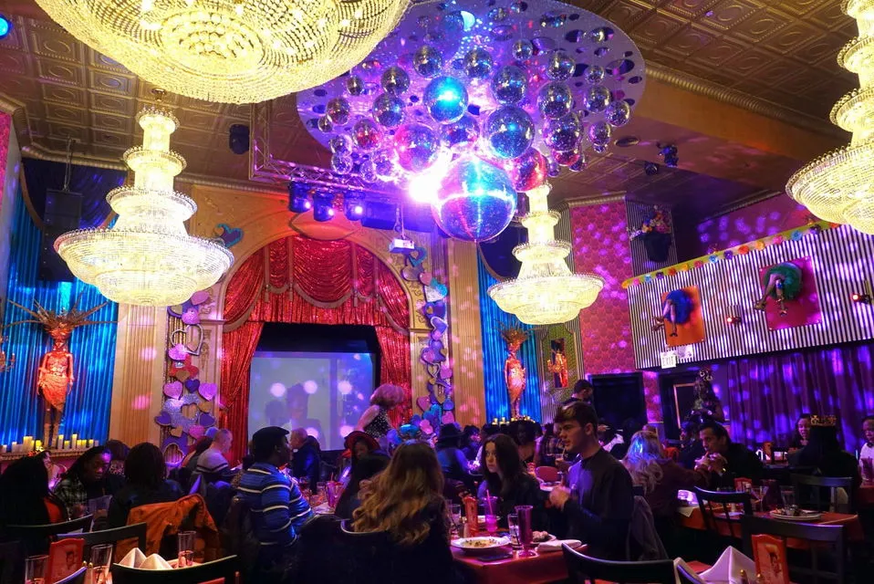Lips Drag Queen Show Palace, Restaurant & Bar