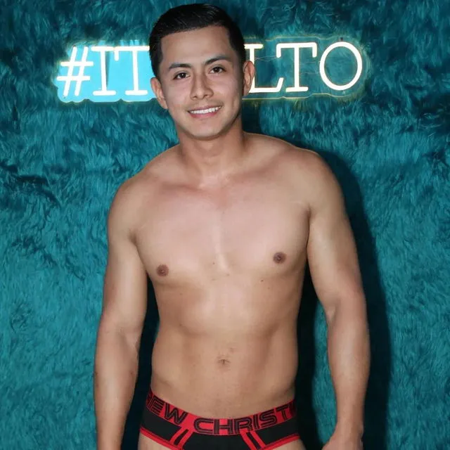 Qué Rico Nightclub
