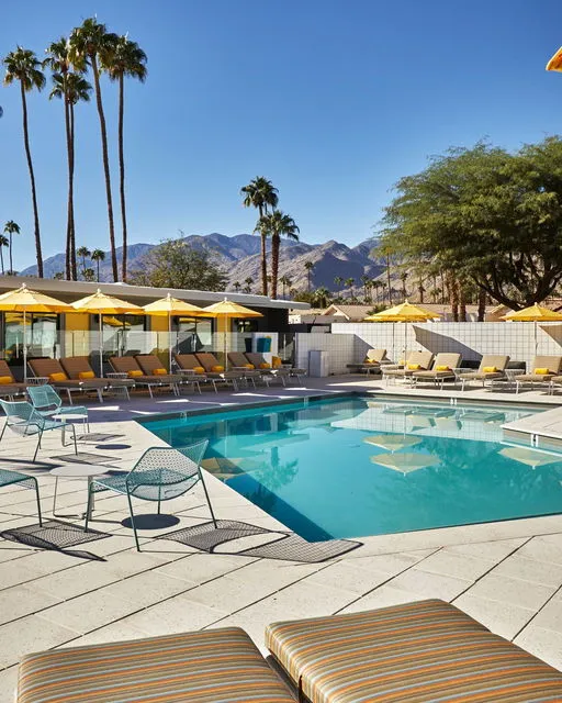 Twin Palms Resort - A Gay Men's Resort