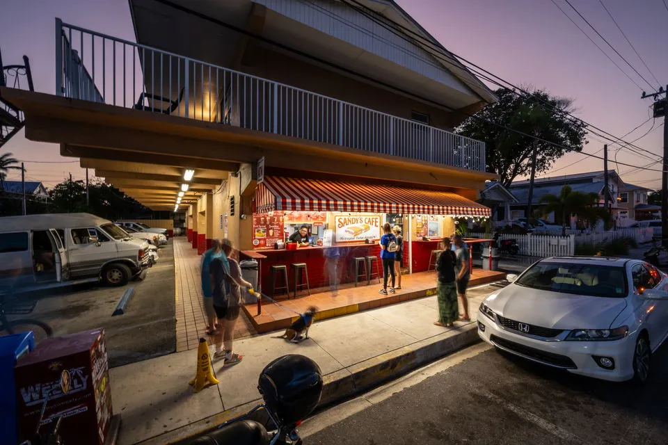 Sandy's Café