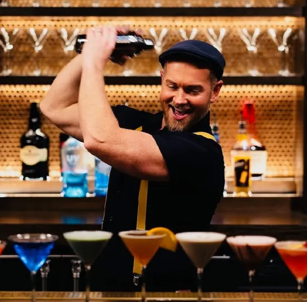 Wil’s Martini Lounge