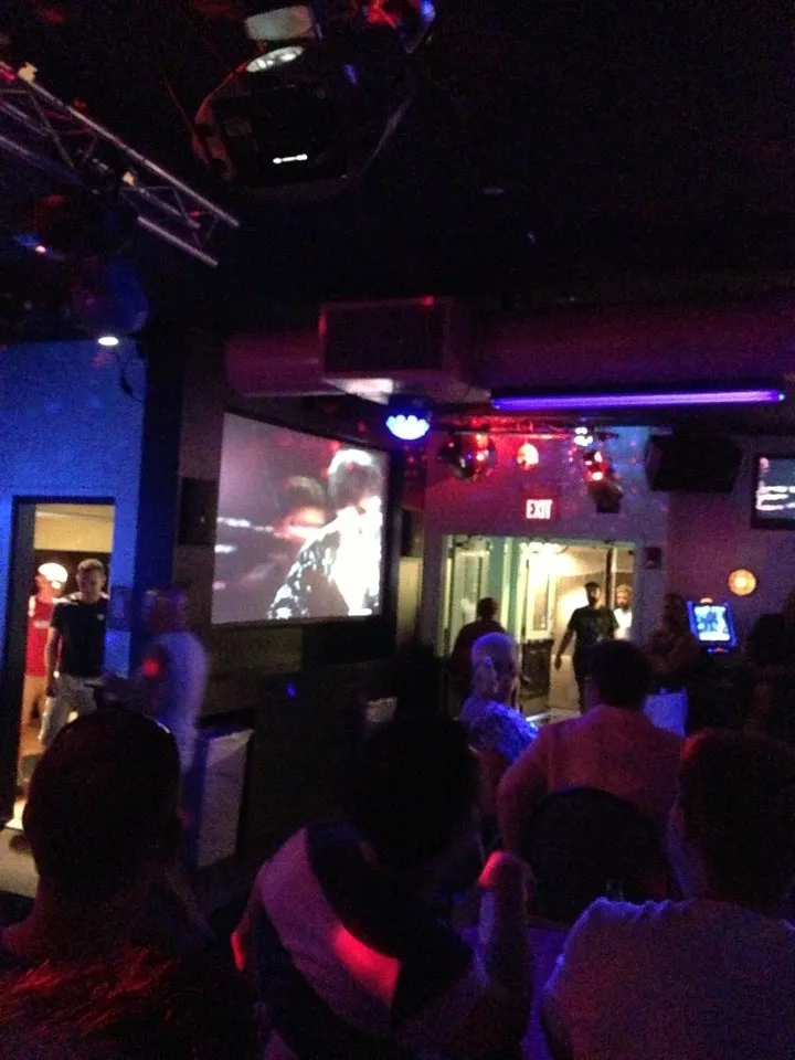 Wave Bar