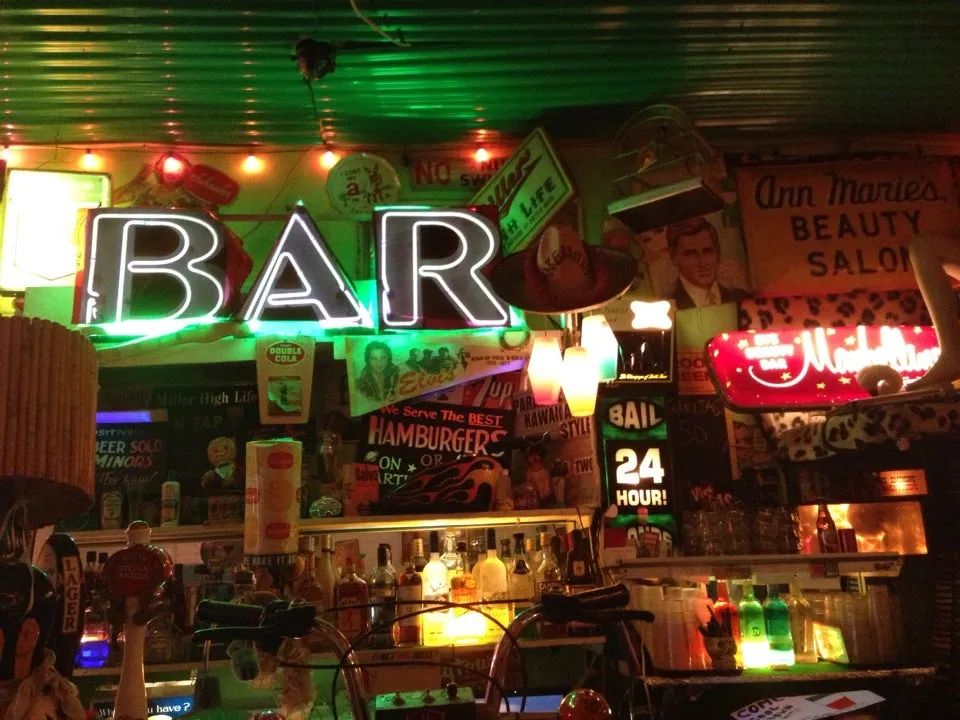 Trailer Park Lounge & Grill