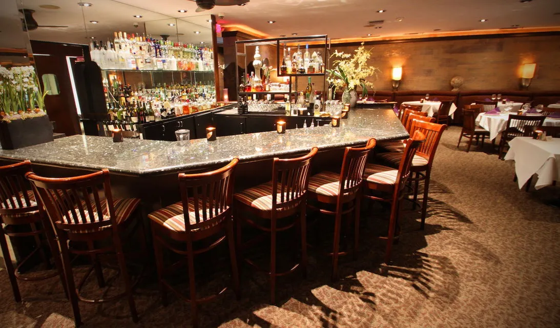 Shame On The Moon Restaurant