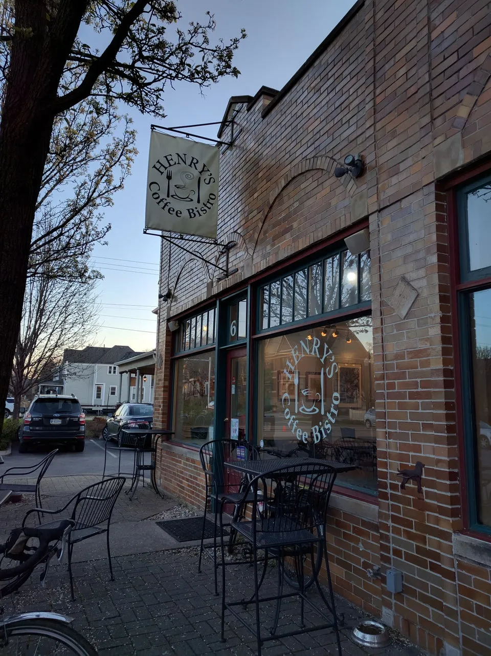 Henry's Coffee Bistro