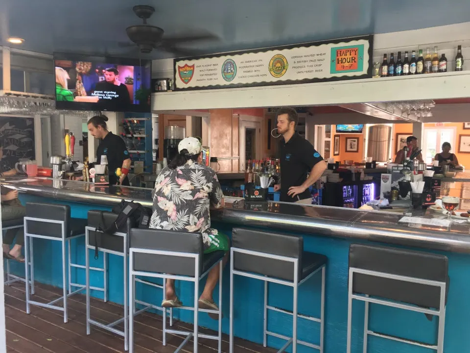 Kelly's Bar Grill & Brewery